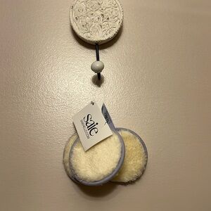 FREE - Saie Reusable Beauty Rounds